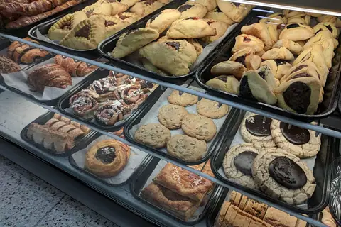 Noushin’s Bakery photo 3